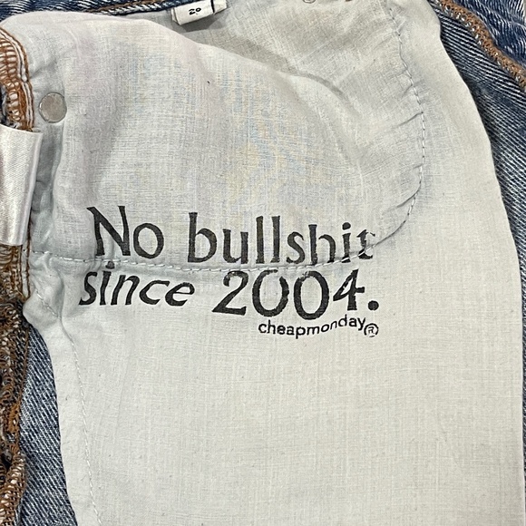 Cheap Monday Mid-Rise Denim Jean Shorts Size 26 - Picture 8 of 13